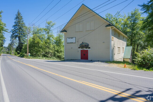 Meet the community at the Olalla Community Club.