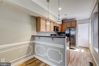 1102 W Cross St, Baltimore, MD 21230