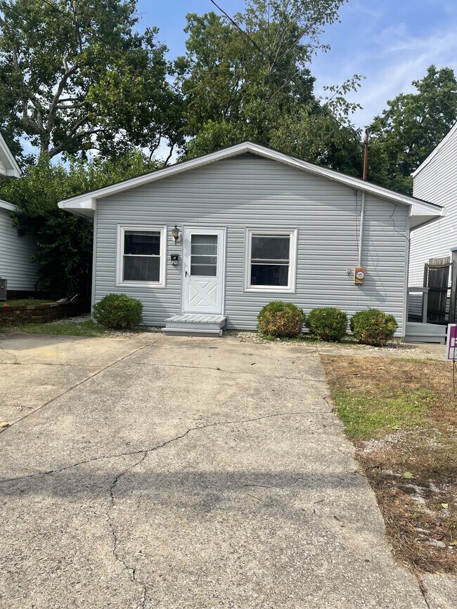 129 Montmullin St, Lexington, KY 40508