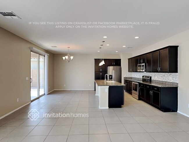 12071 W Tether Trail, Peoria, AZ 85383 - photo 5