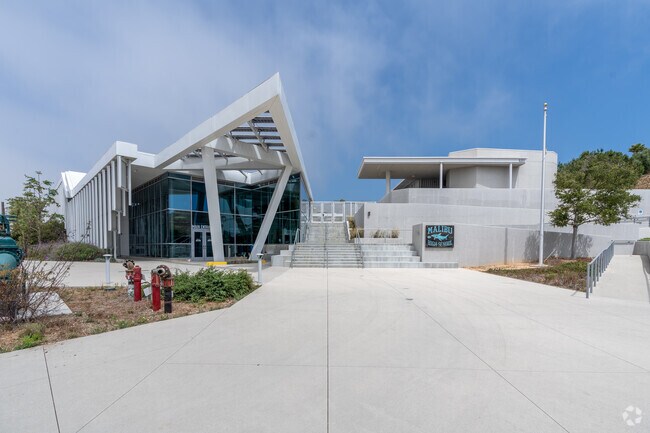 Malibu Middle School currently shares a campus with Malibu High School.