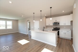 882 Rosebud Ln, Greenfield, IN 46140