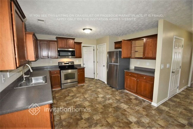 3442 Foster Ridge Tr SW, Snellville, GA 30039 - photo 3