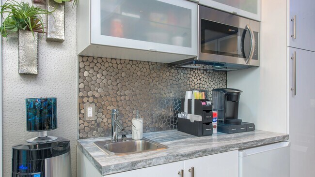 Beacon Square, Chicopee, MA 01020 - photo 4