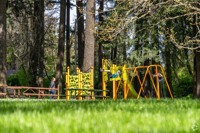 Fircrest City Park is a great spot for families in South Salem to enjoy the outdoors together.