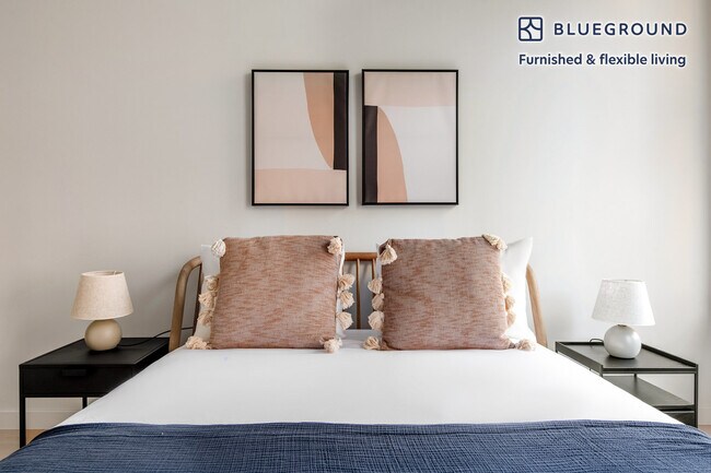 230 W 72nd St unit FL3-ID1300, New York, NY 10023 - photo 7