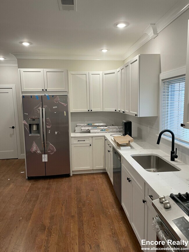 11 Falkland St, Boston, MA 02135