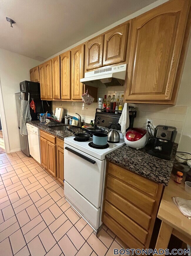 49 Symphony Rd unit 25, Boston, MA 02115 - photo 2