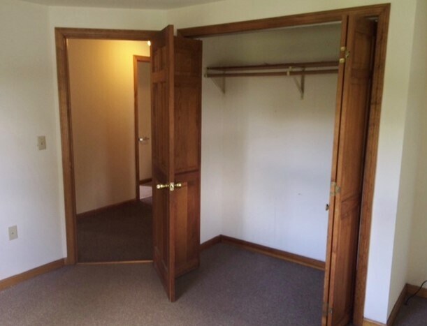 28 Stockbridge St, Hadley, MA 01035 - photo 4