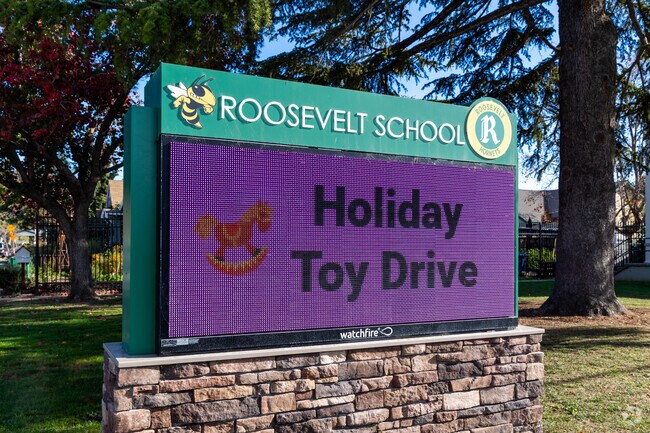 Great Schools rates Roosevelt Elementary School at a 5 in Estudillo Estates-Glen.