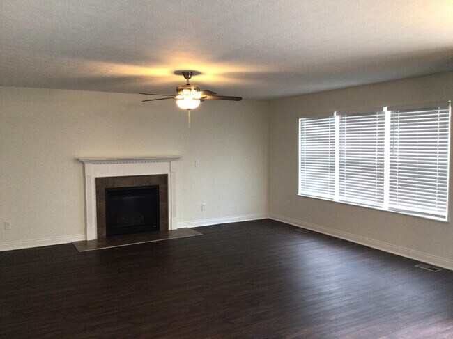 1557 Pheasant Run Dr, Newark, OH 43055 - photo 7