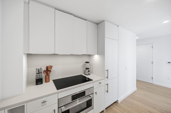 16 Dupont St unit FL40-ID1355921P, Brooklyn, NY 11222 - photo 6