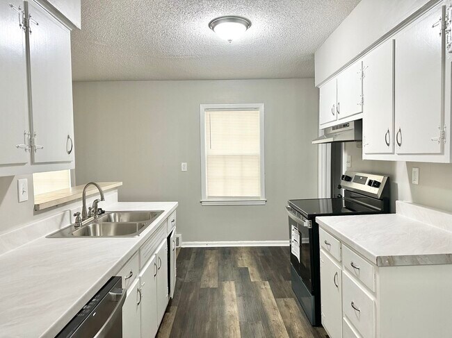 2784 Bragg Ln, Memphis, TN 38134 - photo 3