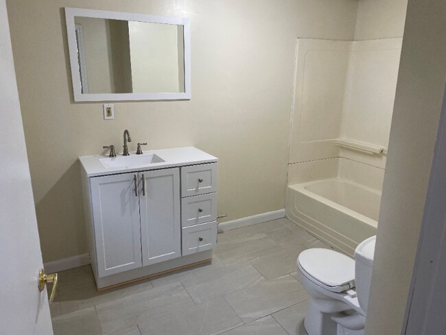 205 Ridge St unit 2, Fall River, MA 02721 - photo 4