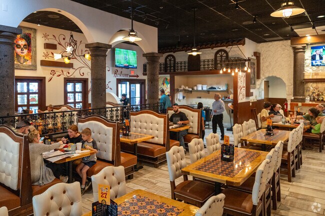 Pedro's Tacos is a popular place for great Mexican food near Scenic Hill.