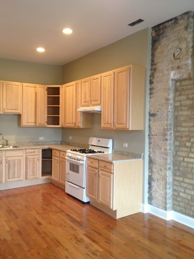 903 W 35th St unit 3, Chicago, IL 60609 - photo 3