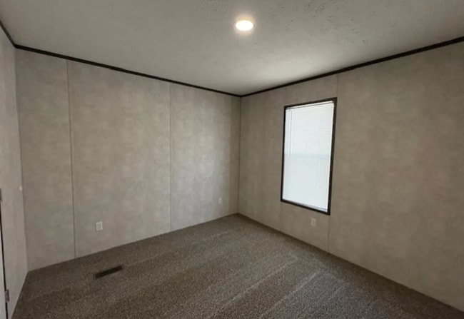 28 W Legrand Ave, Howell, MI 48843 - photo 7