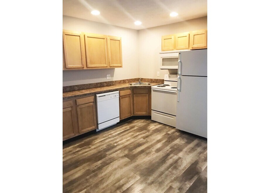 550 Lowell Ave unit 550-10, Cincinnati, OH 45220 - photo 1