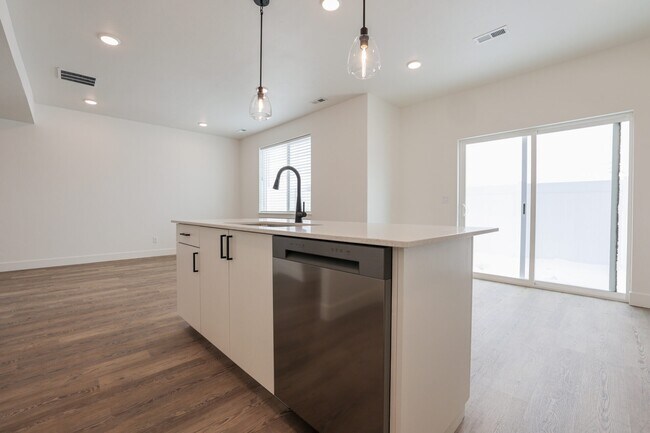 1114 Ashlyn Way unit 4, Rigby, ID 83442 - photo 5