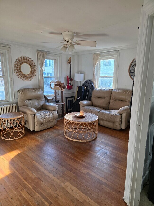 37 Court St Unit 2, Plymouth, MA 02360