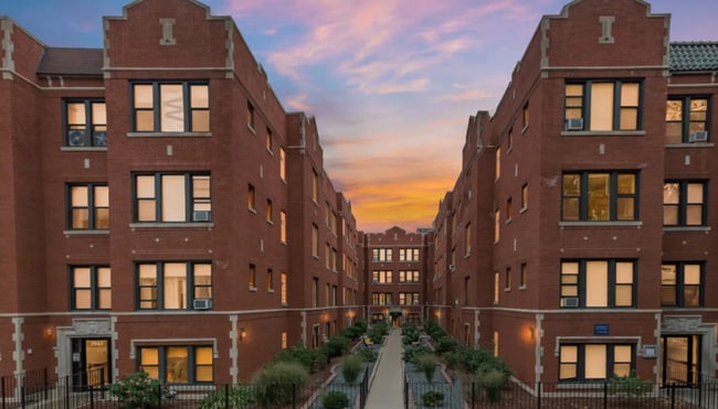 3929 N Janssen Ave unit 3941-1W, Chicago, IL 60613 - photo 2