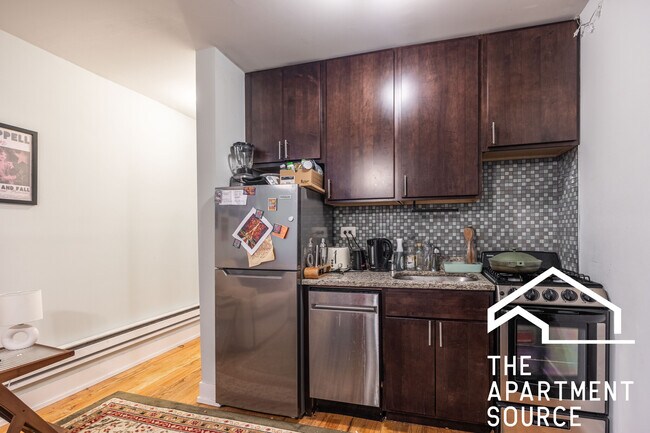 809 W Cornelia Ave unit 209, Chicago, IL 60657 - photo 3