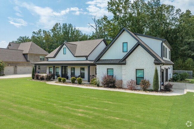 Much of Oakdale's real estate is made up of newly constructed custom homes.