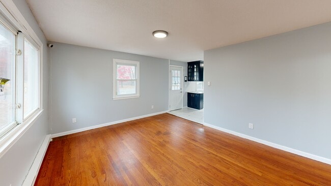 381 N Brook Rd, Springfield, MA 01119 - photo 2