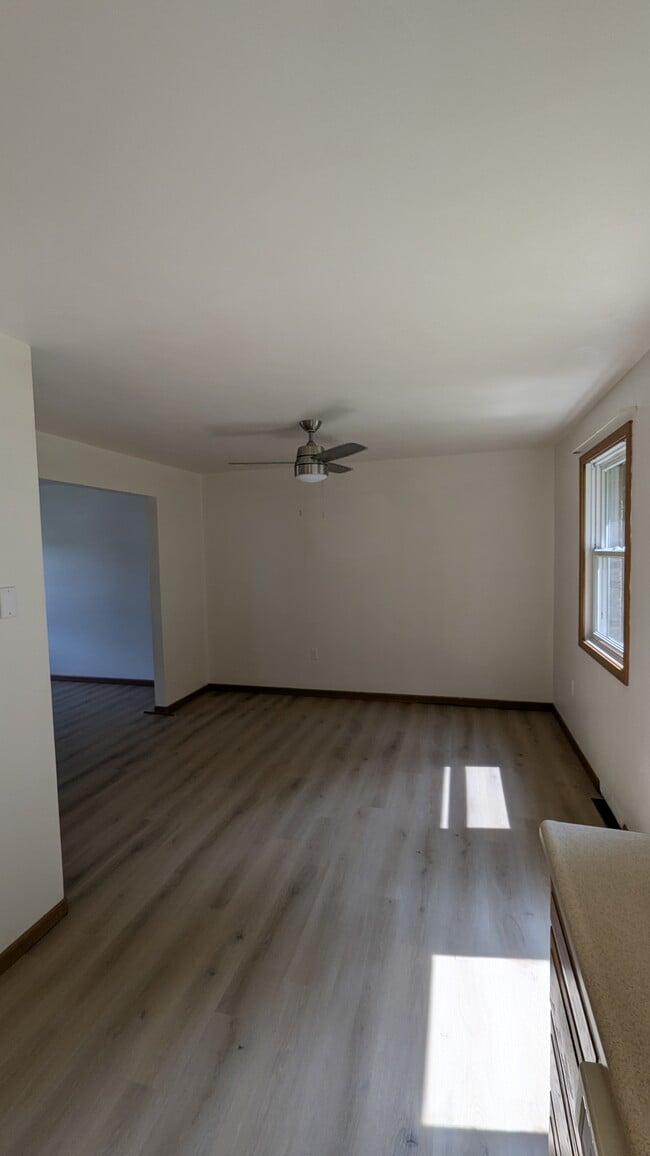 124 Duquesne Blvd, New Kensington, PA 15068 - photo 2