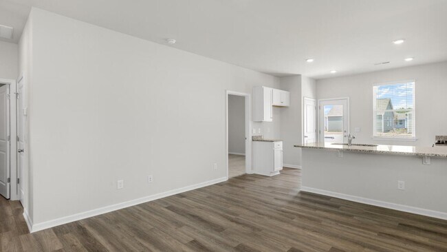 63 N Atlantic Ave, Wilmington, NC 28411 - photo 5