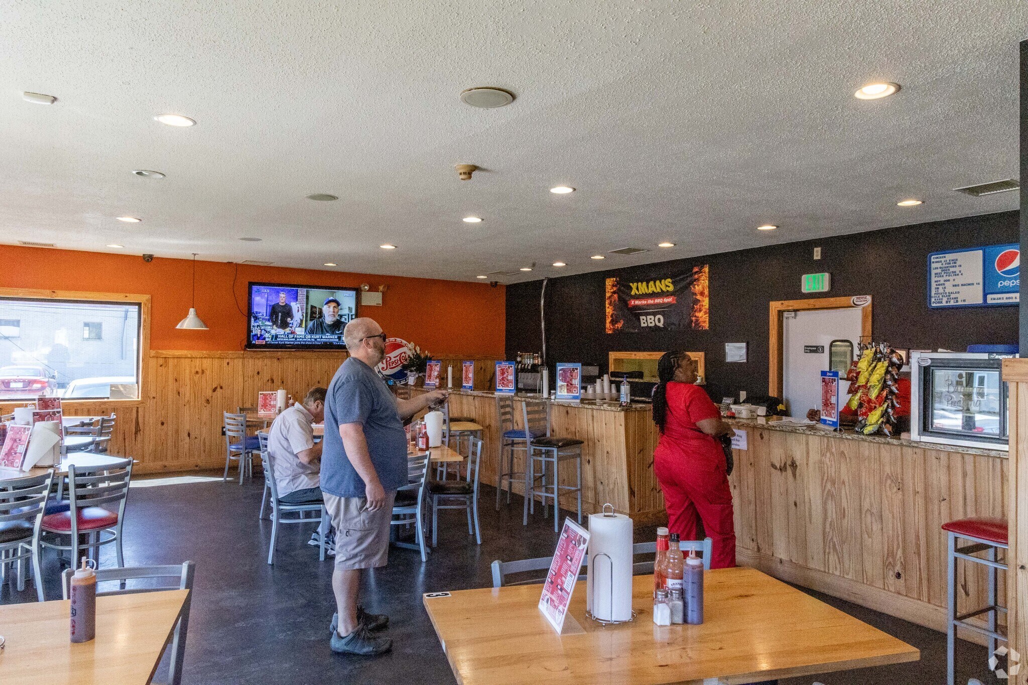 XMan's BBQ is a local Barbecue restaurant located in Kolb Park.