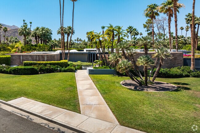 Old Las Palmas has homes previously owned by celebrities, Dinah Shore and Leonardo DiCaprio.