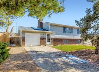 1750 S Ouray Ct, Aurora, CO 80017