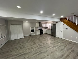 39 W Pleasant St, Westbrook, ME 04092