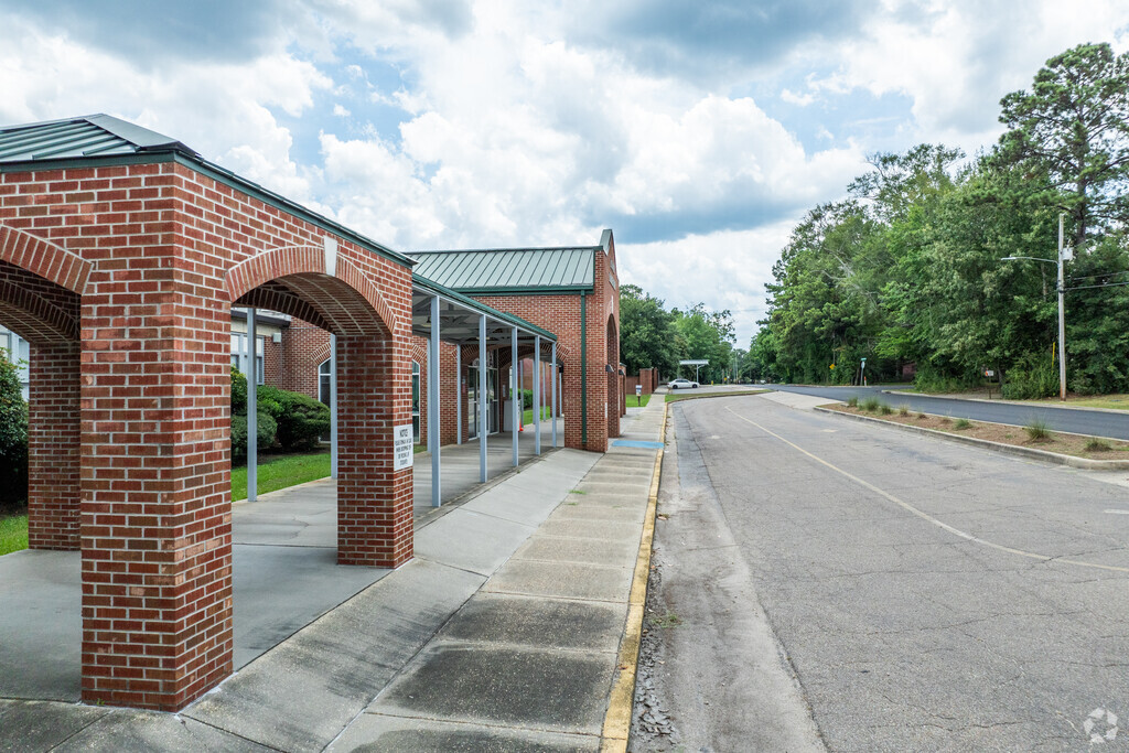Rowan Elementary School provides a nurturing environment for its students.