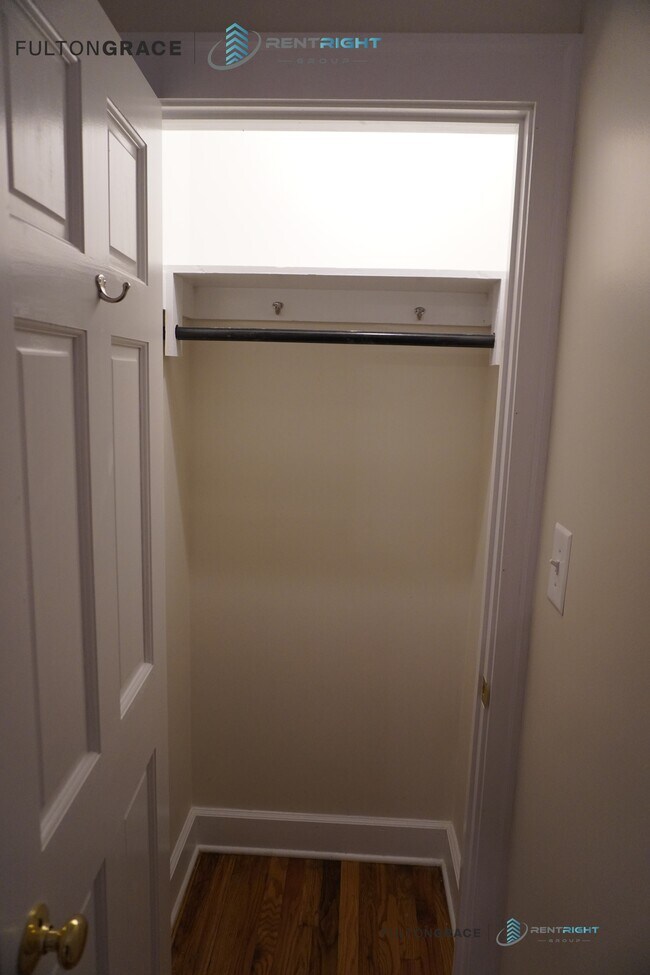 2063 W Lawrence Ave unit 206, Chicago, IL 60625 - photo 4