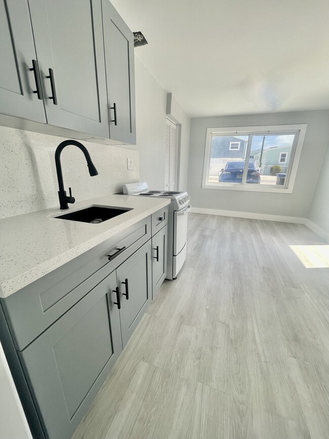 134 Burgundy Dr Unit 1, Tavernier, FL 33070