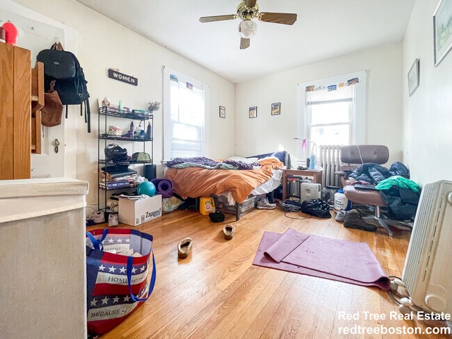 28A Cherry St unit 4-bed1bath, Somerville, MA 02144 - photo 6