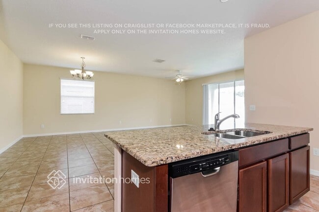 3247 Berwick Ln, Lakeland, FL 33810 - photo 6