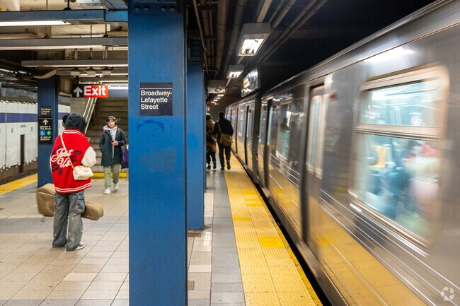 Bowery residents have great commuting options with the Broadway Lafayette station.