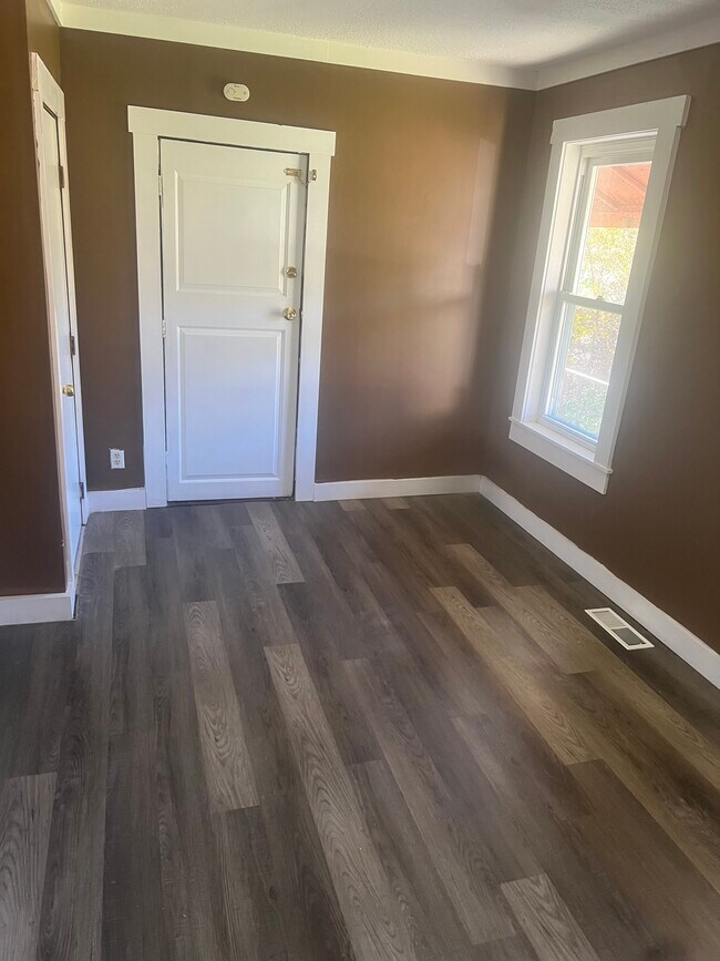 15 Chisholm Ave unit 4, Brockton, MA 02302 - photo 2