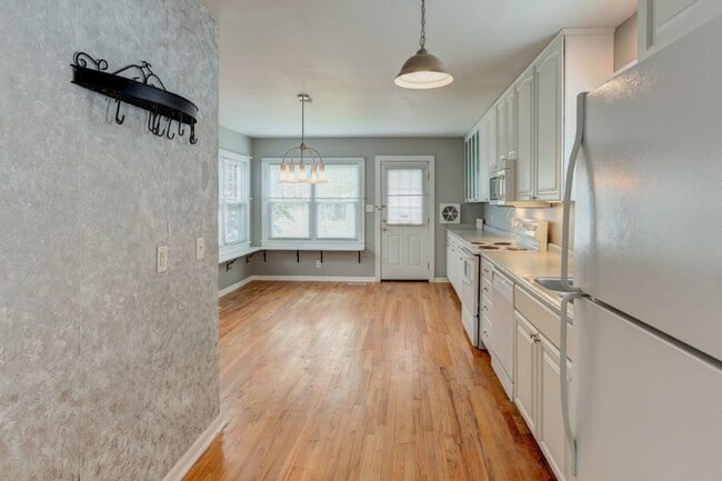 1306 Henning Ave, Evansville, IN 47714 - photo 4