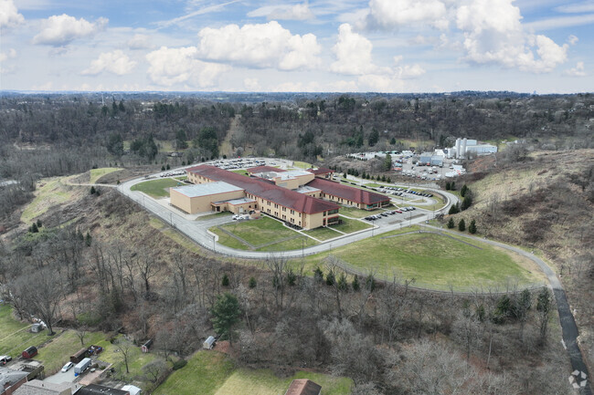 Penn Hills Elementary School has a student-teacher ratio of 15 to 1.