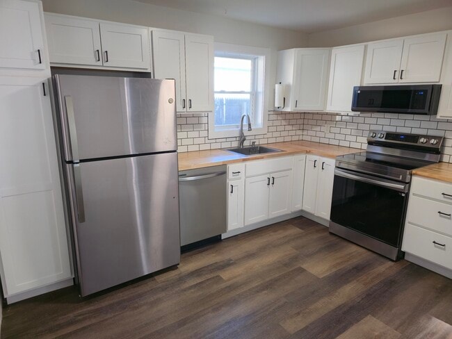 23 Old Etna Rd, Lebanon, NH 03766 - photo 2