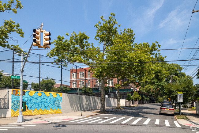 P.S. 39 The Francis J. Murphy Jr. School