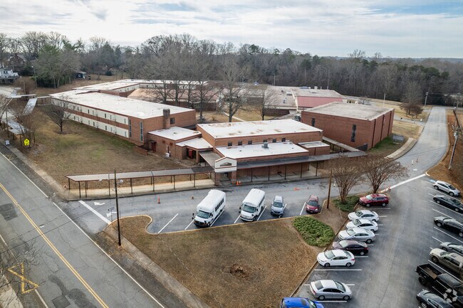 Student pick up at Inman Elementary School