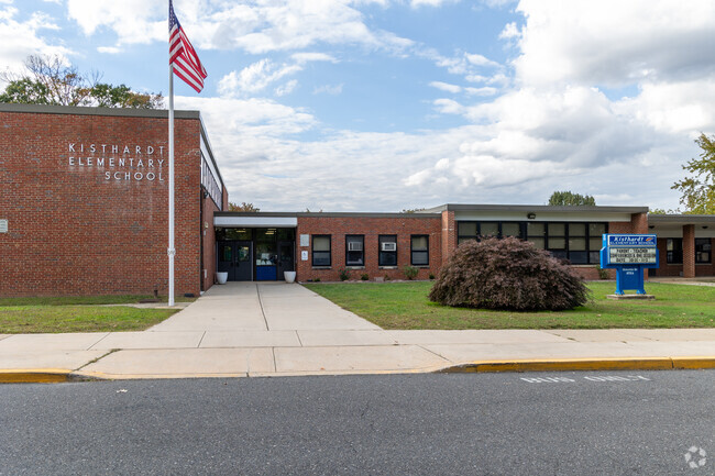 Kisthardt Elementary School has a student-teacher ratio of 11-1 in White Horse.