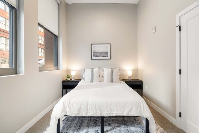 205 W 4th St unit ID1301408P, Cincinnati, OH 45202 - photo 2