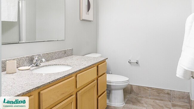 335 W 9th St unit 331, Indianapolis, IN 46202 - photo 5