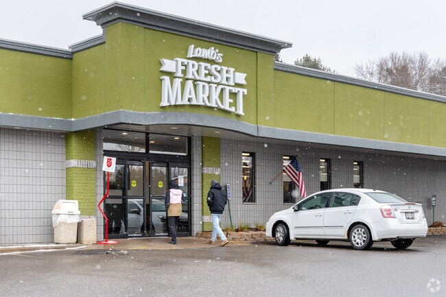 Lambs Fresh Market is a locally family-owned grocery chain that offers catering.